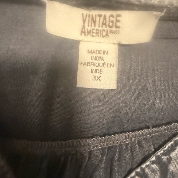 Vintage America Gray Buttoned Tunic with Relaxed Fit - Picture 6 of 7